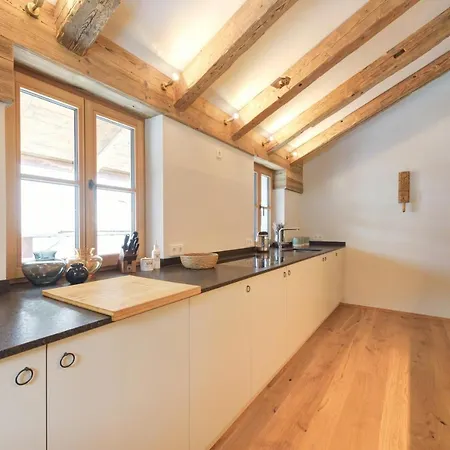 Silver Fox 아파트 *